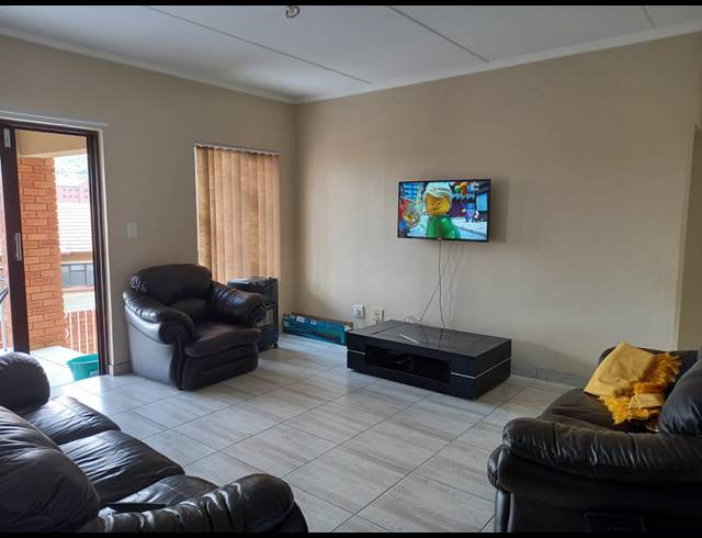2 BEDROOM TOWNHOUSE SOLD IN GLENVISTA